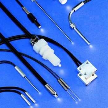 NIB *PZF* BANNER PIAT26U PLASTIC FIBER OPTIC SENSOR 